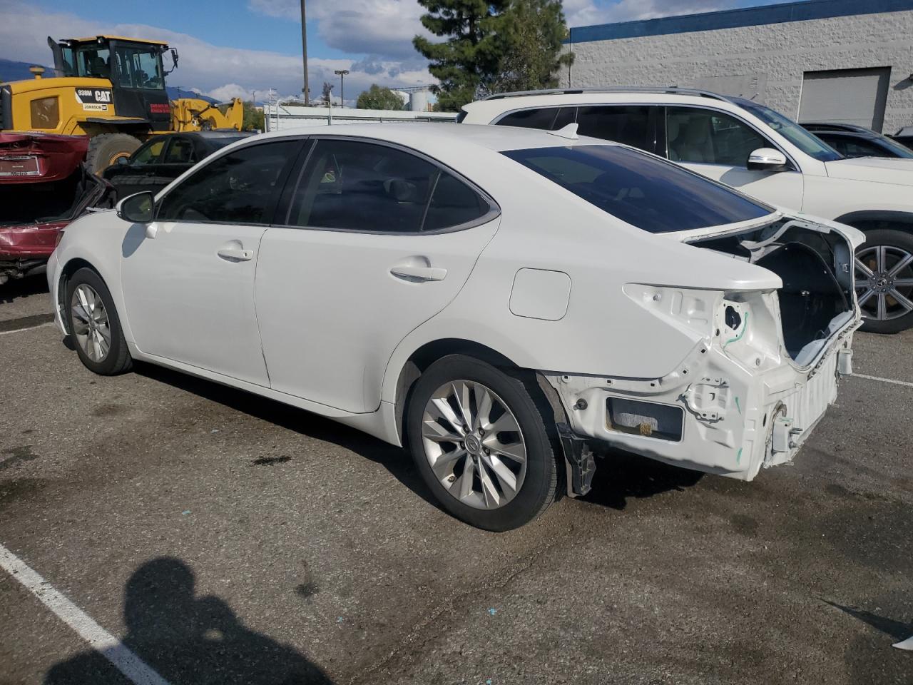2013 Lexus ES - Image 2