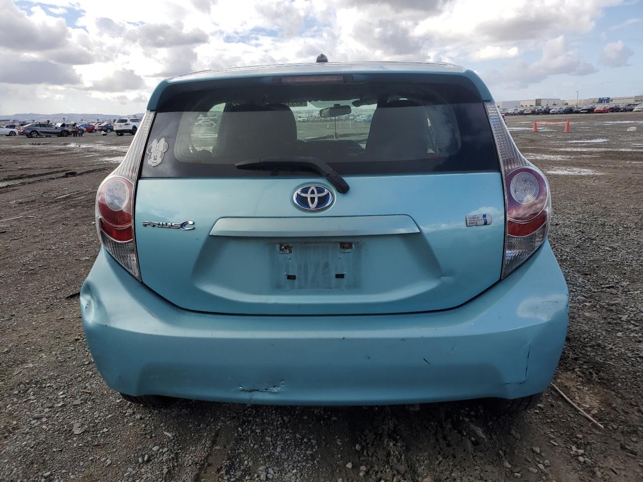 2013 Toyota Prius C VIN: JTDKDTB34D1045562 Lot: 42331735