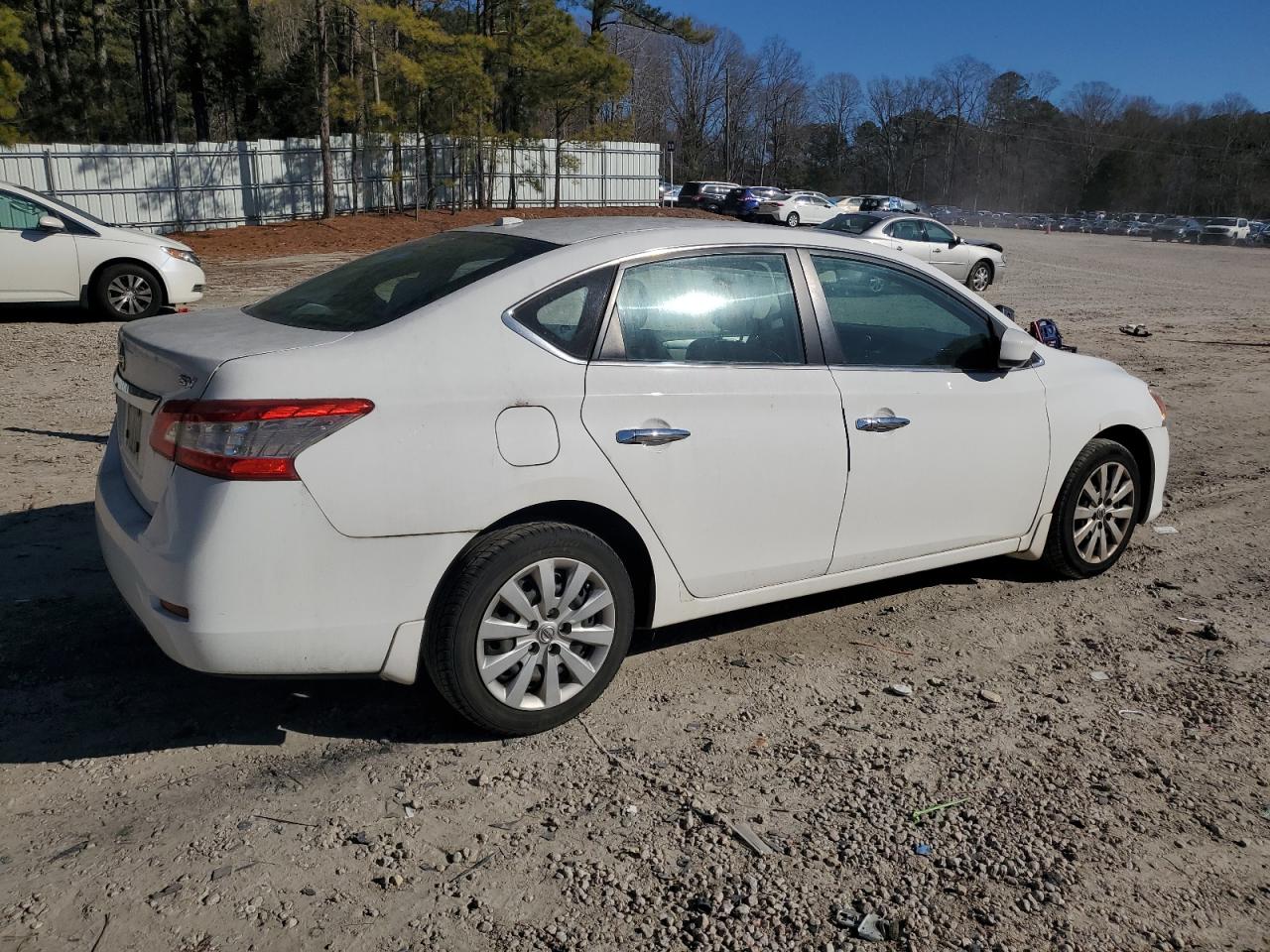 2015 Nissan Sentra - Image 3