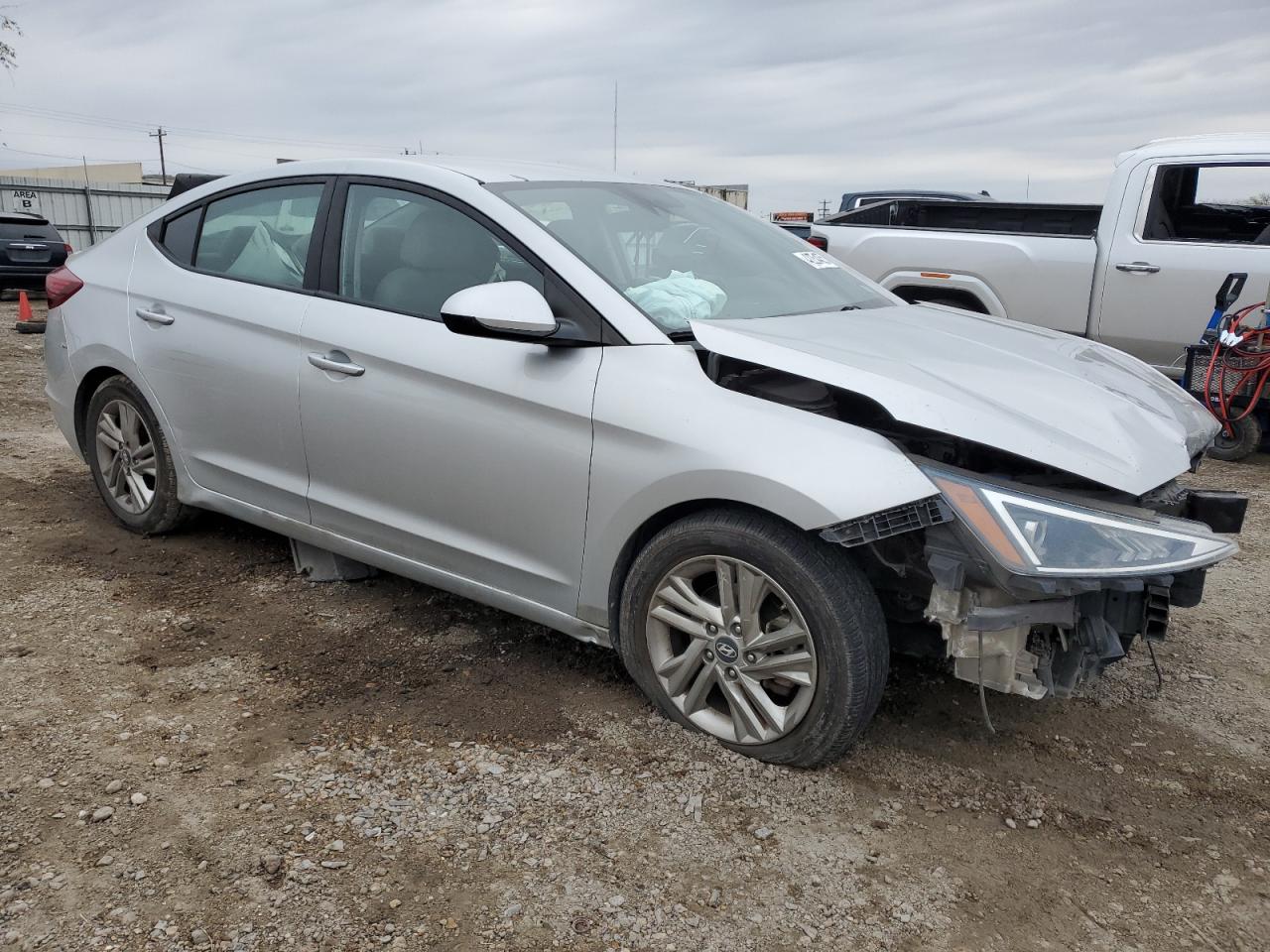 2019 Hyundai Elantra - Image 4