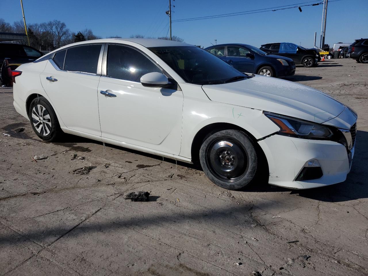 2020 Nissan Altima - Image 4