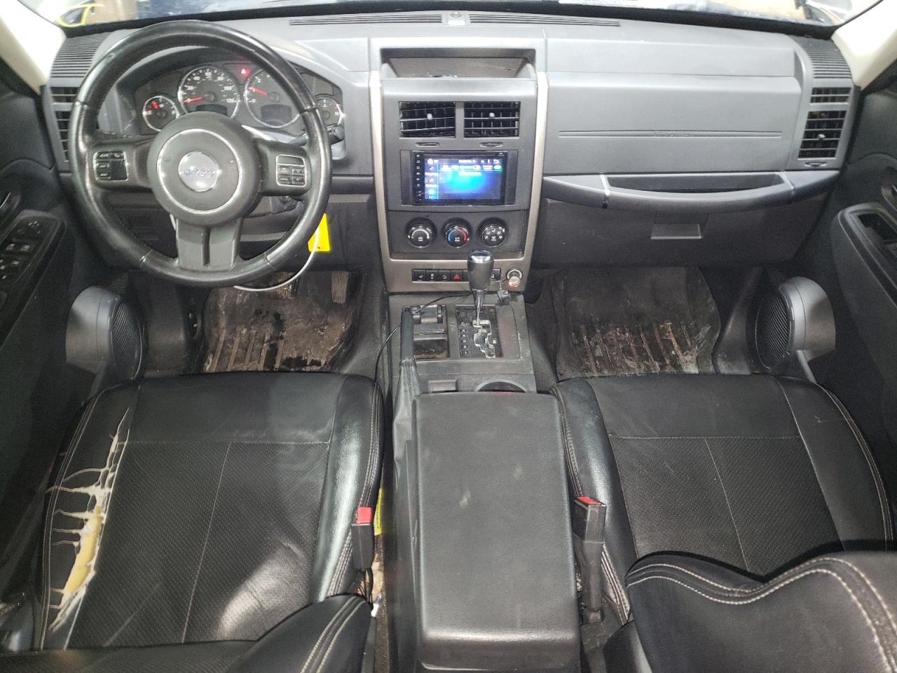 2012 Jeep Liberty (North America) - Image 8