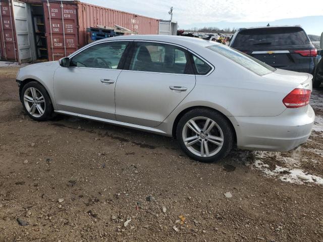  VOLKSWAGEN PASSAT 2014 Сріблястий