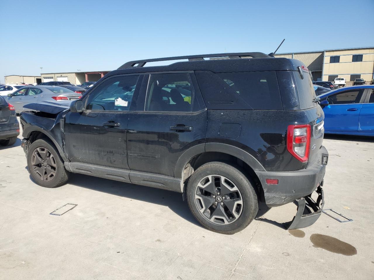 2022 Ford Bronco - Image 2
