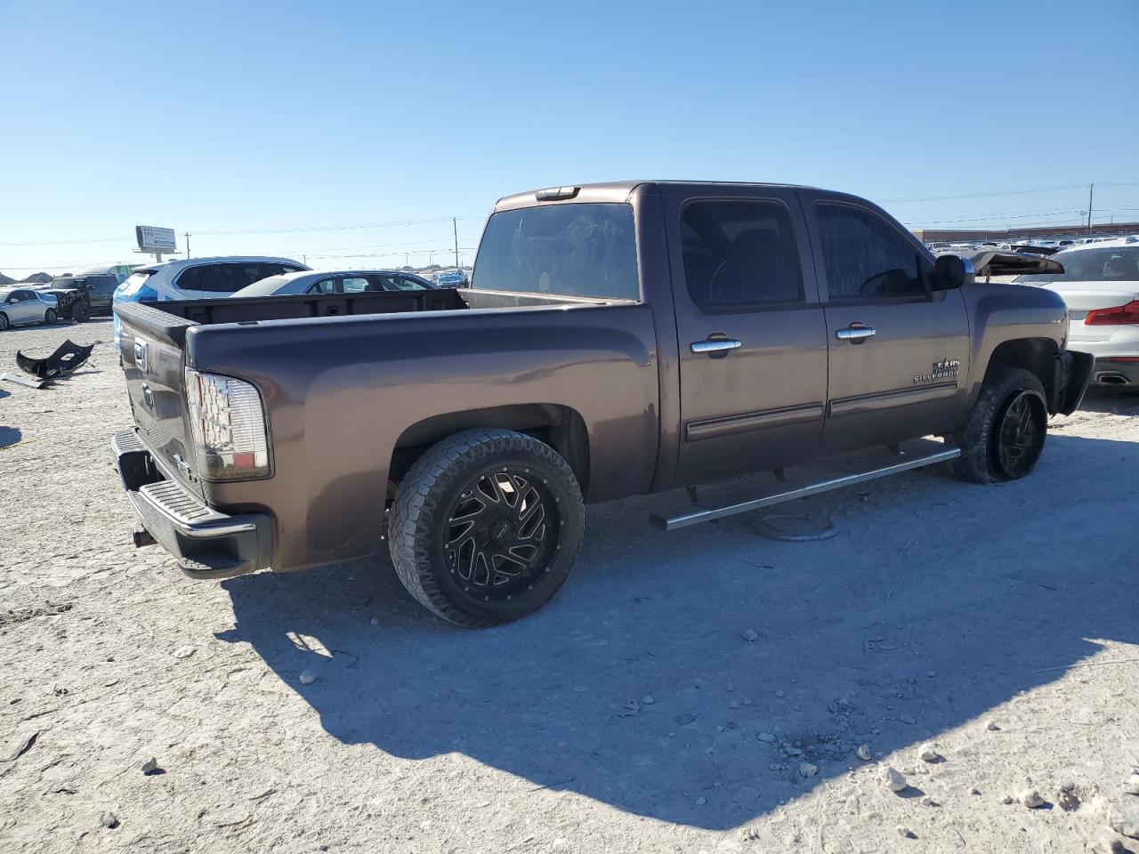 2007 Chevrolet Silverado - Image 3