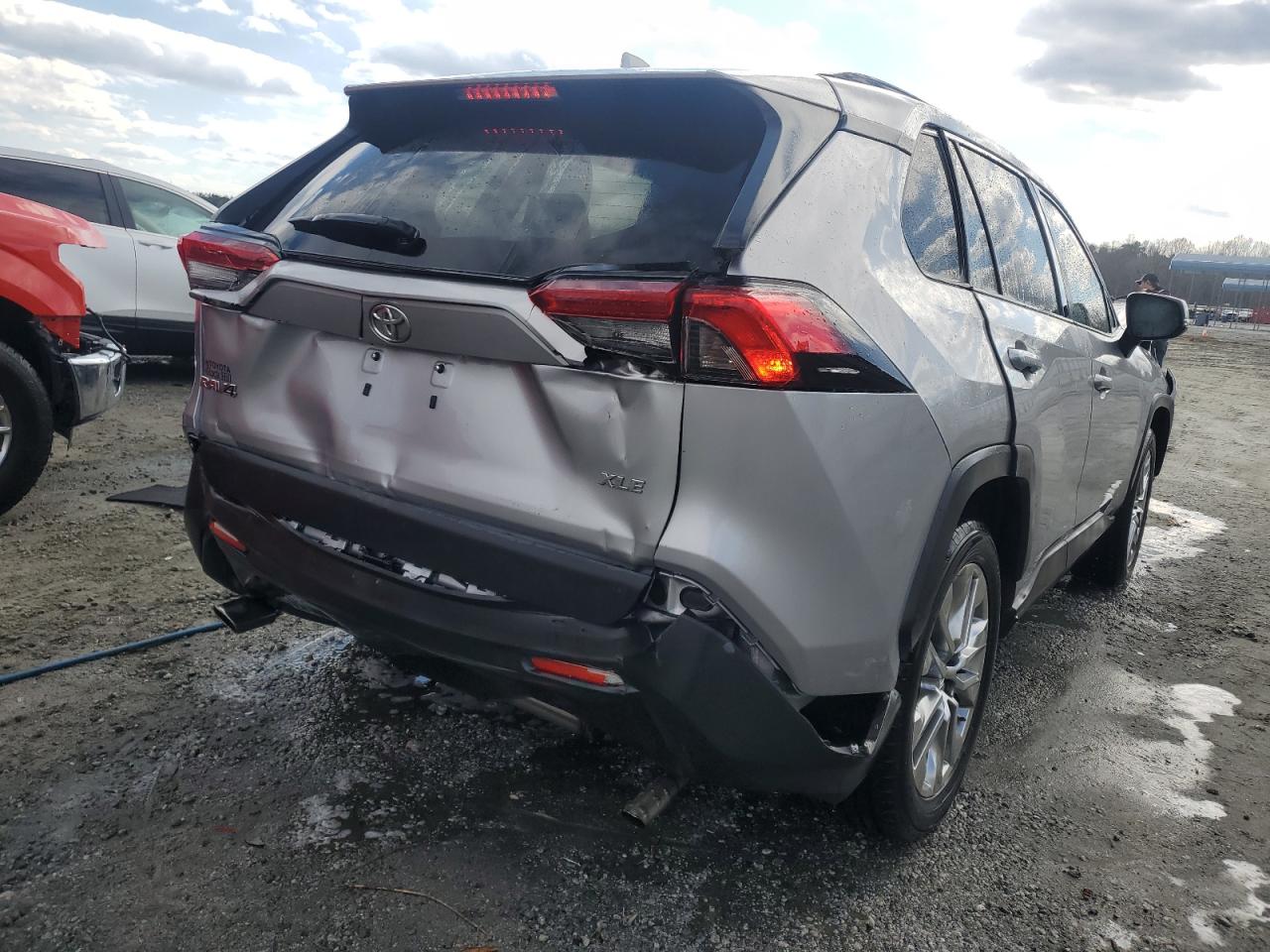 2019 Toyota RAV 4 - Image 3