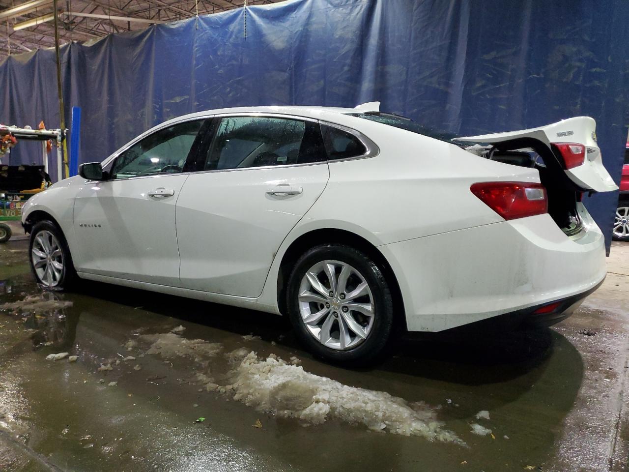 2023 Chevrolet Malibu - Image 2