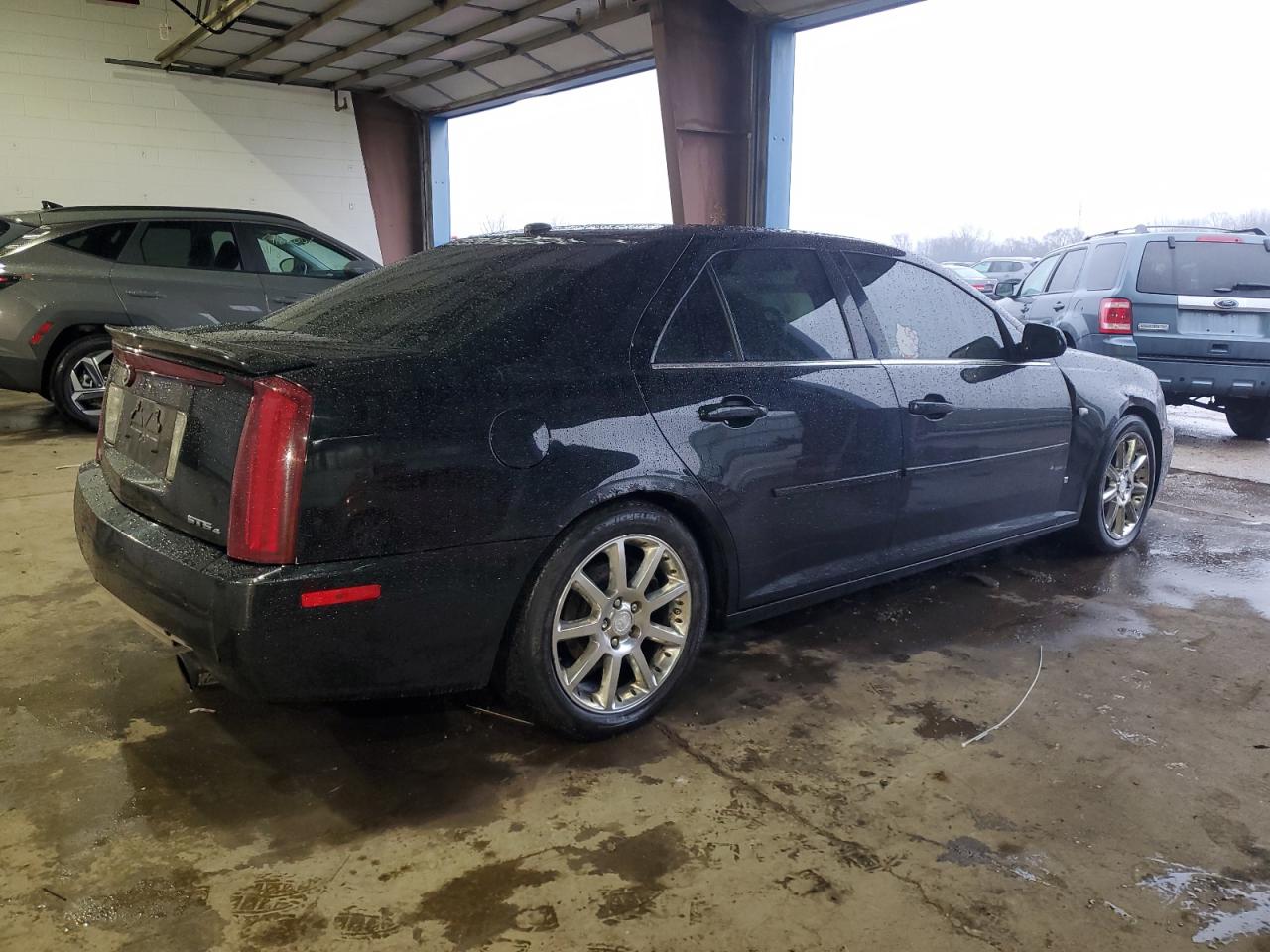 2006 Cadillac STS - Image 3