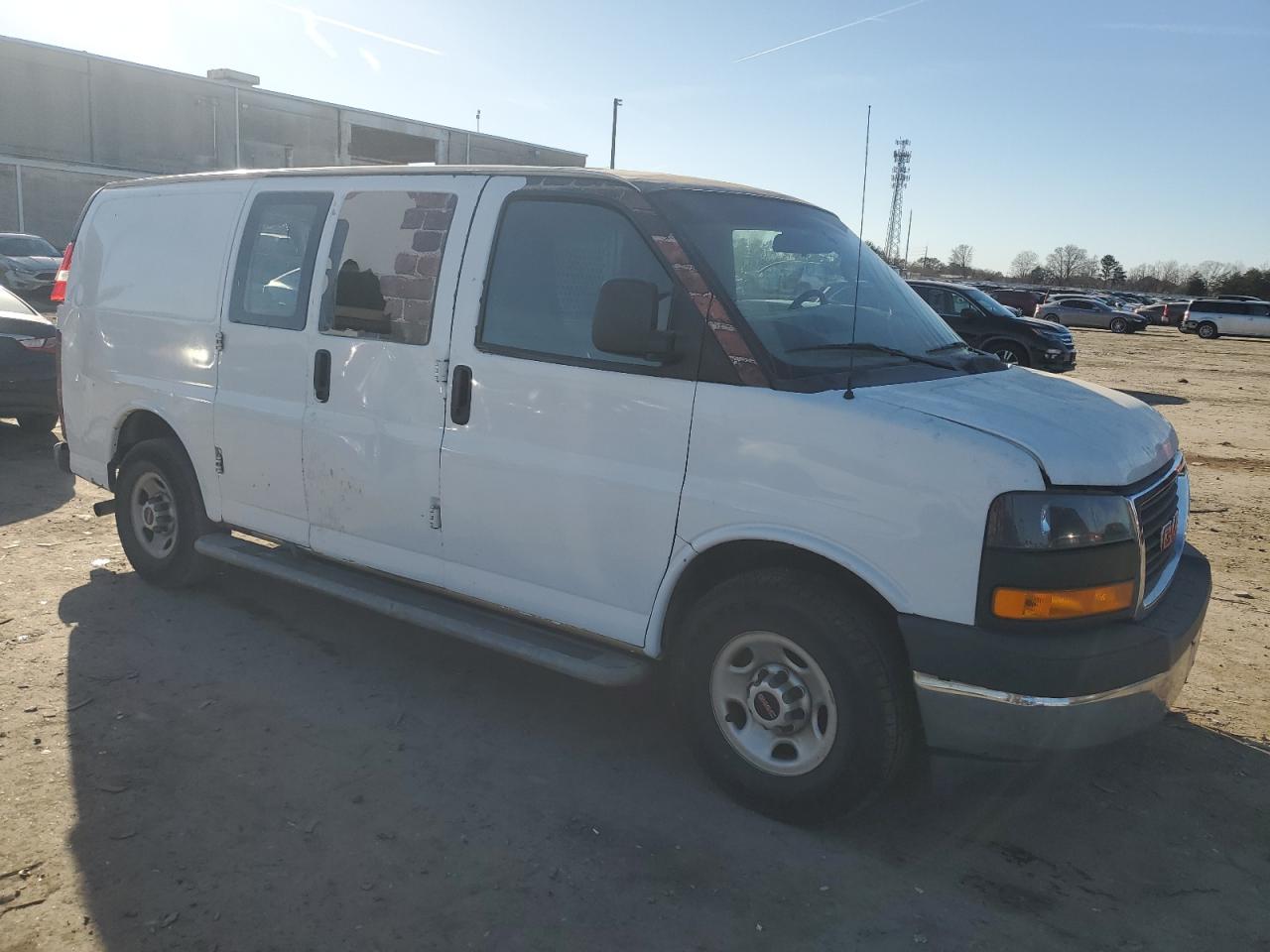 2018 GMC Savana - Image 4