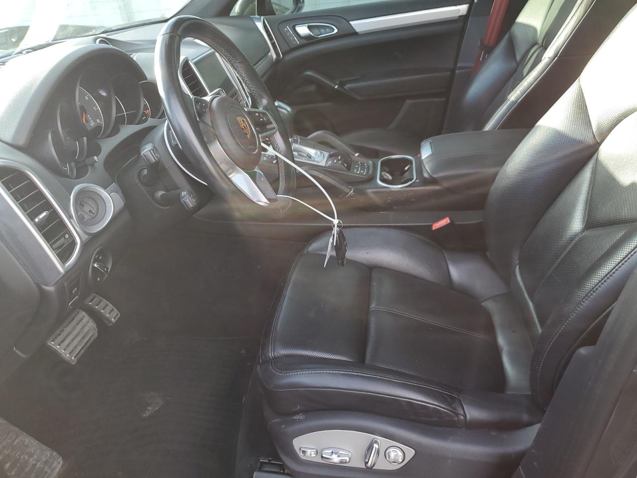 2018 Porsche Cayenne - Image 7