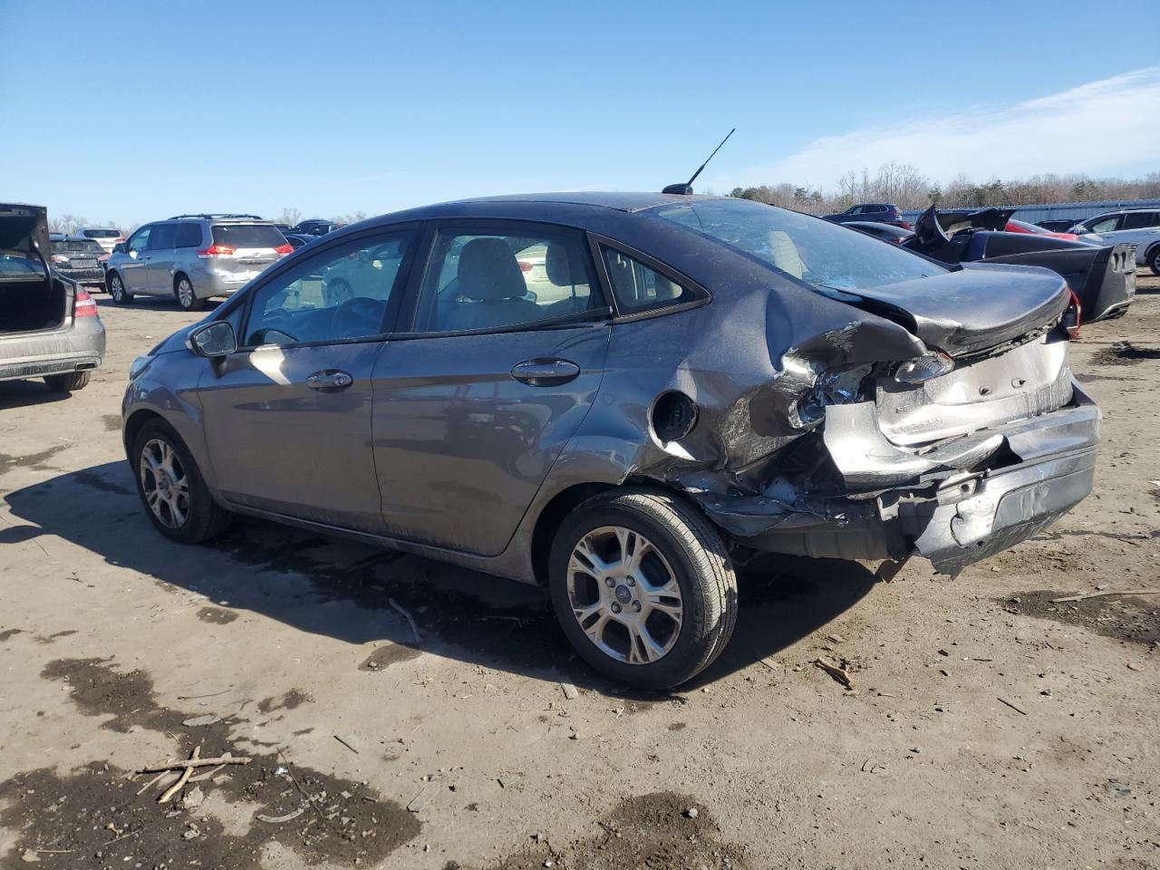 2014 Ford Fiesta - Image 2