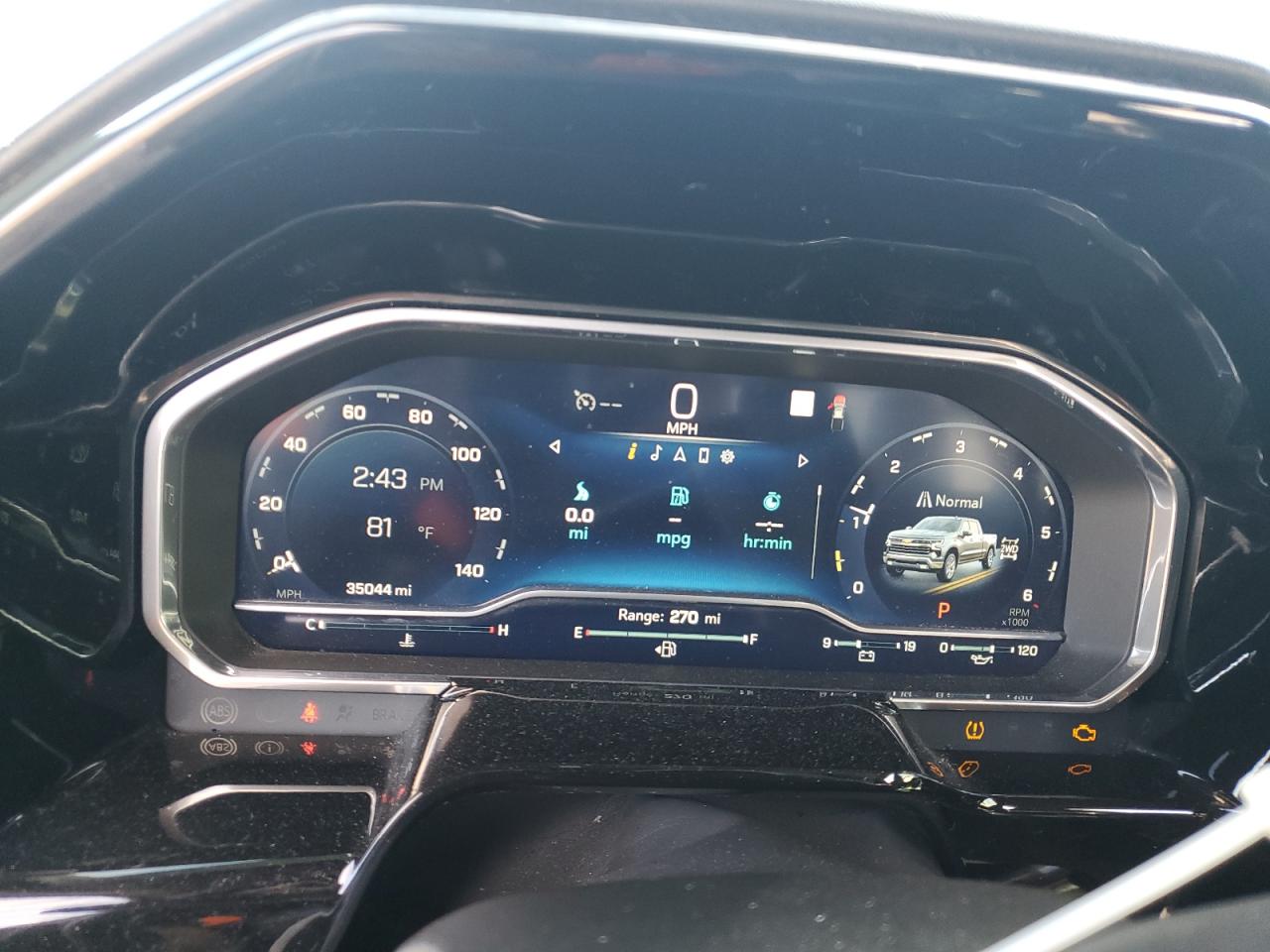 2022 Chevrolet Silverado - Image 9