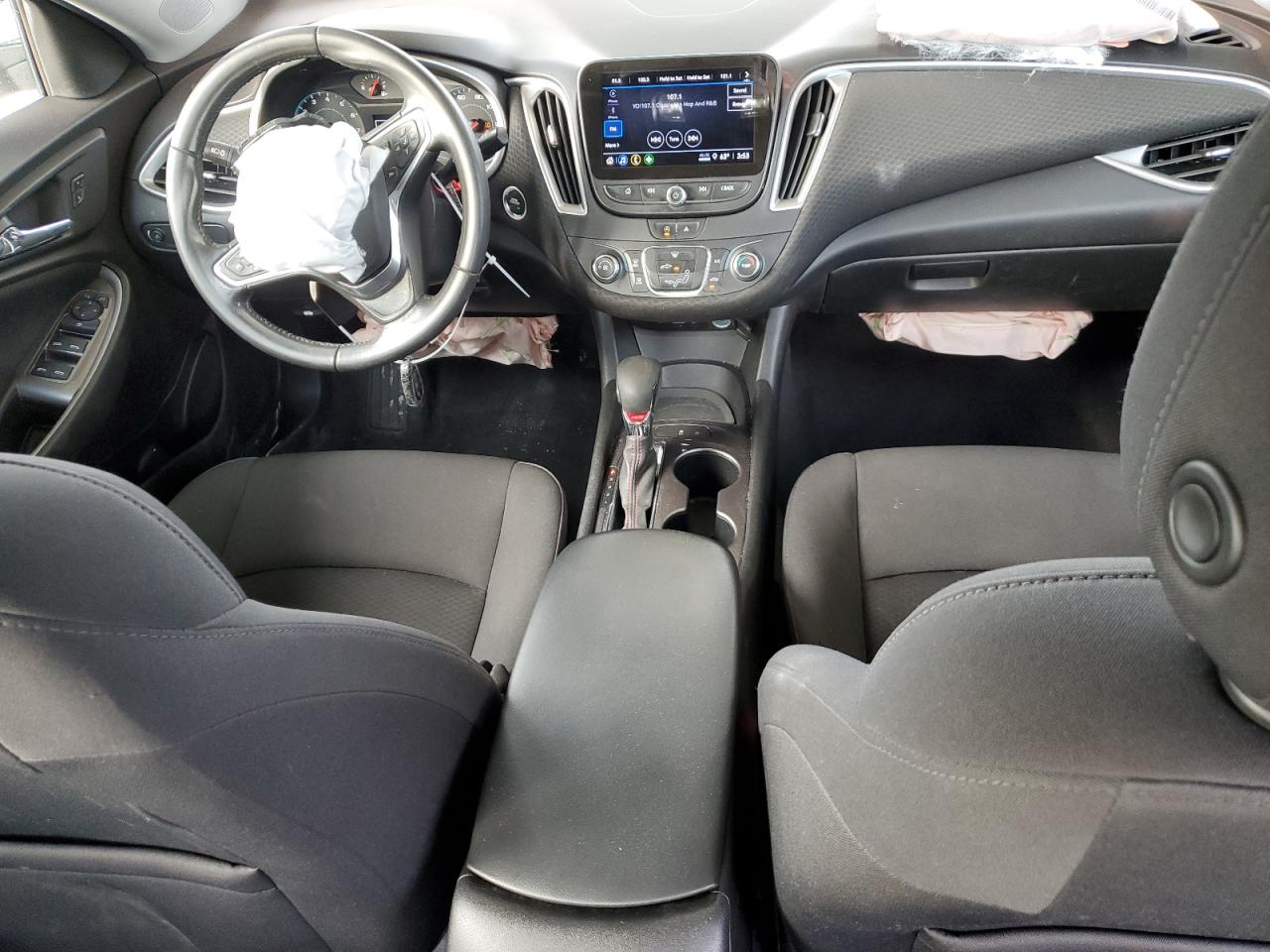 2022 Chevrolet Malibu - Image 8
