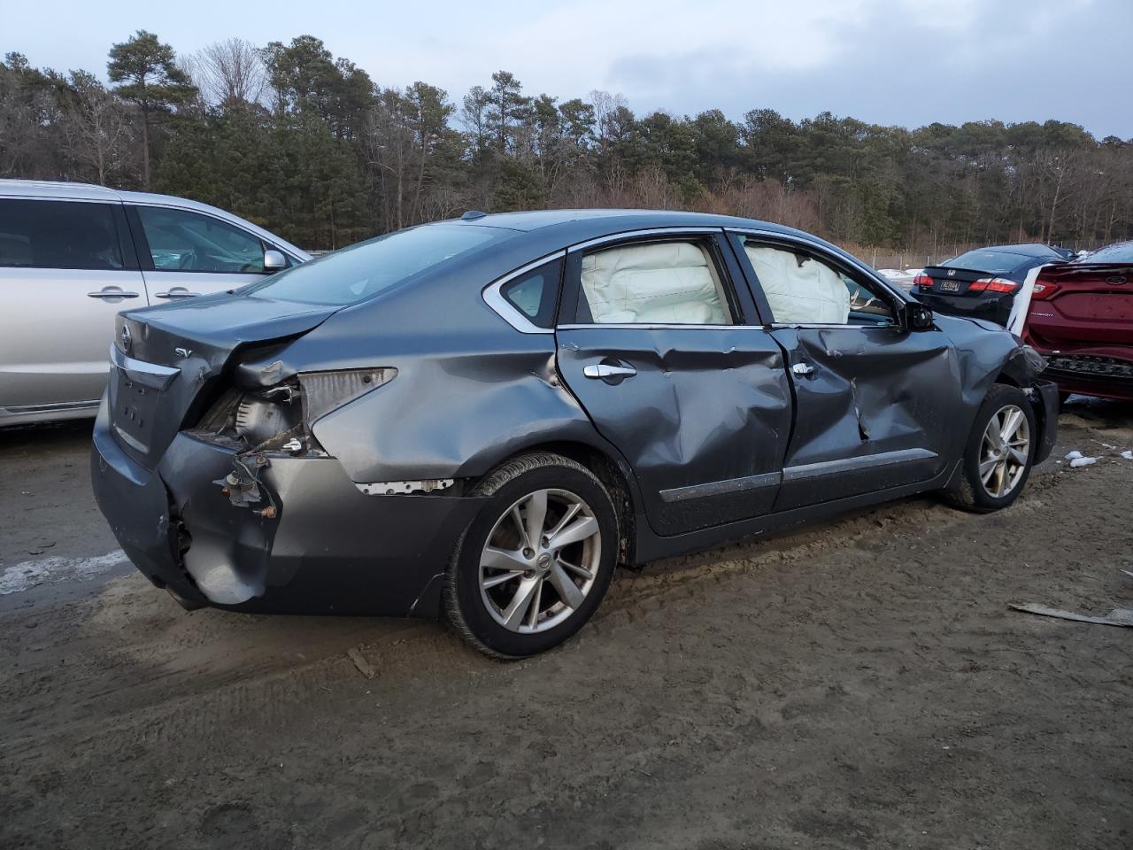 2015 Nissan Altima - Image 3