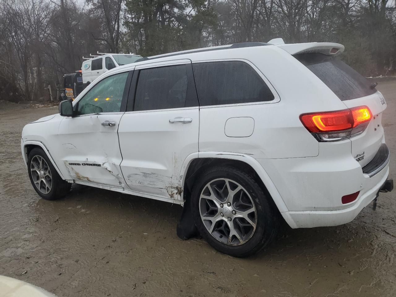 2019 Jeep Grand Cherokee - Image 2