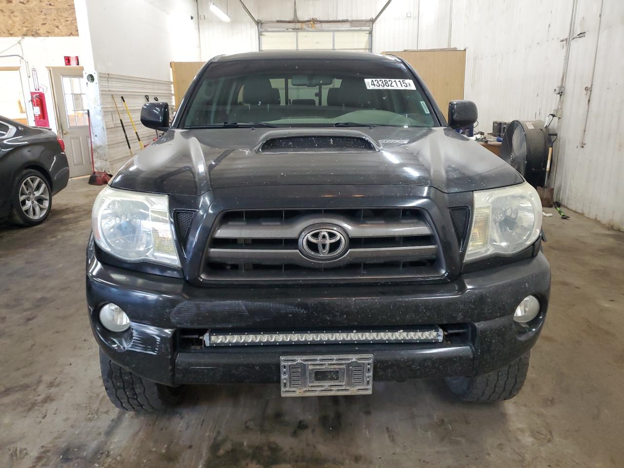 2010 Toyota Tacoma - Image 5