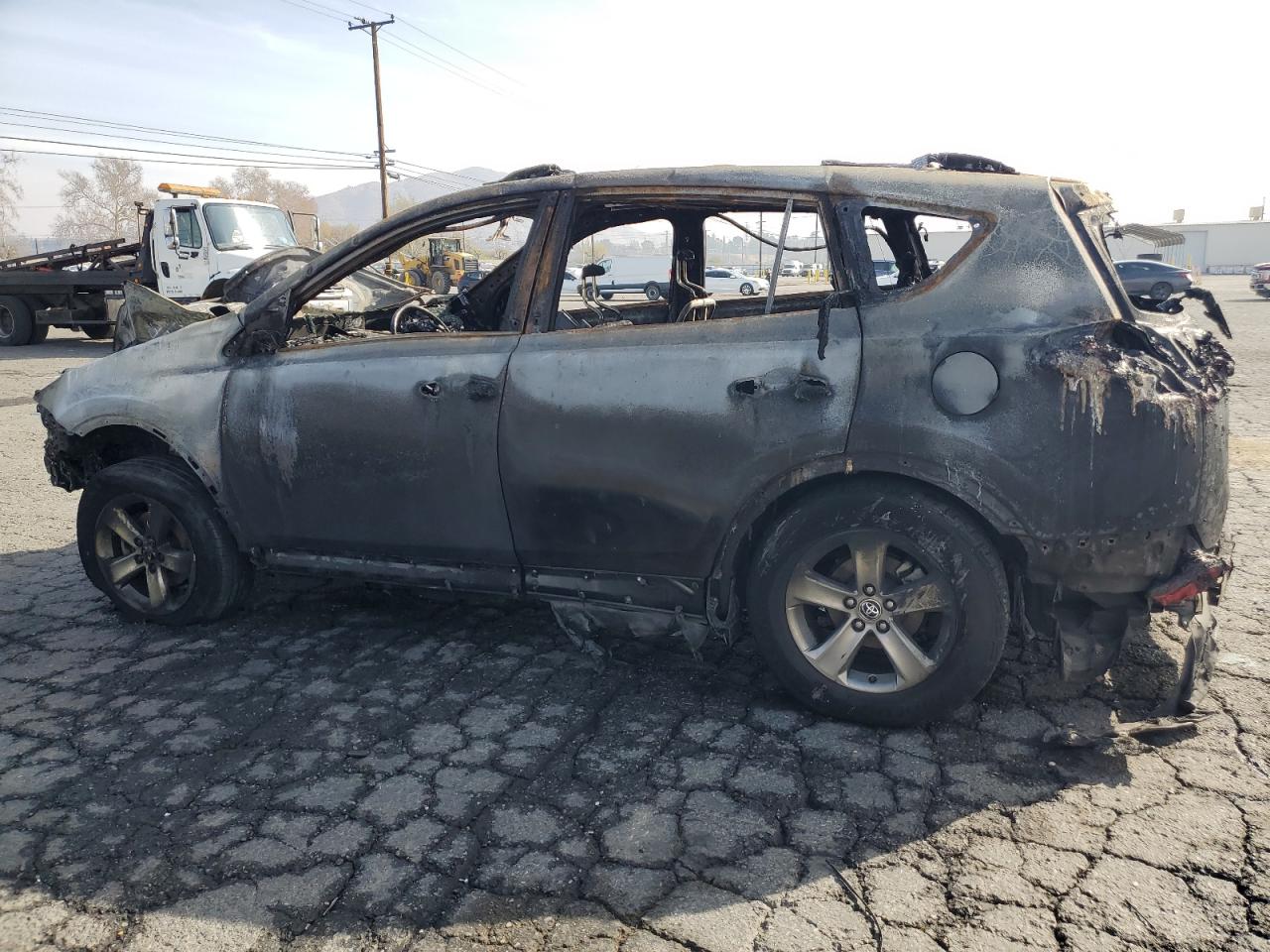 2015 Toyota RAV 4 - Image 2