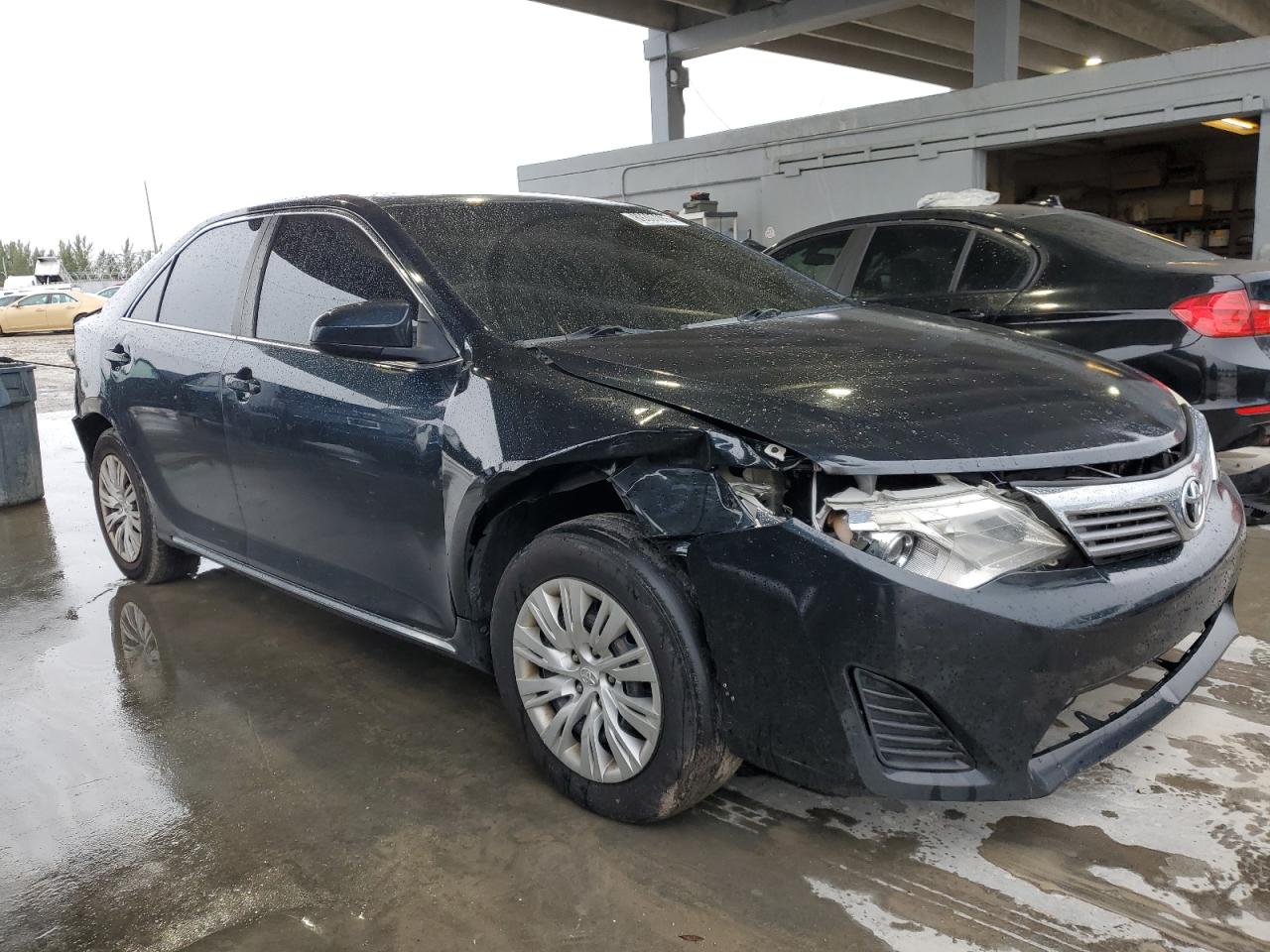 2014 Toyota Camry - Image 4