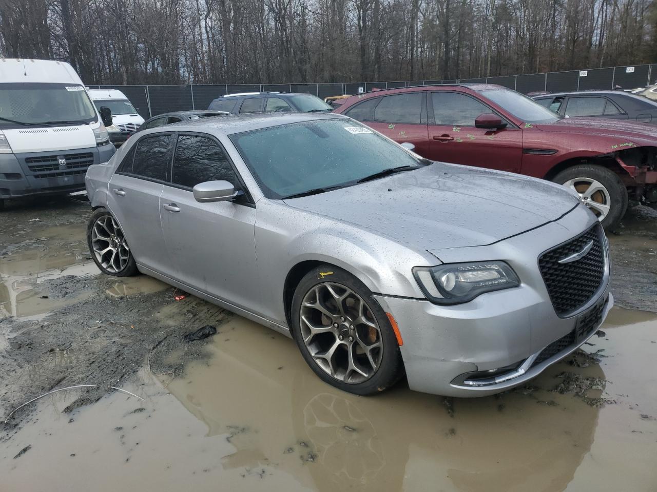 2017 Chrysler 300 - Image 4