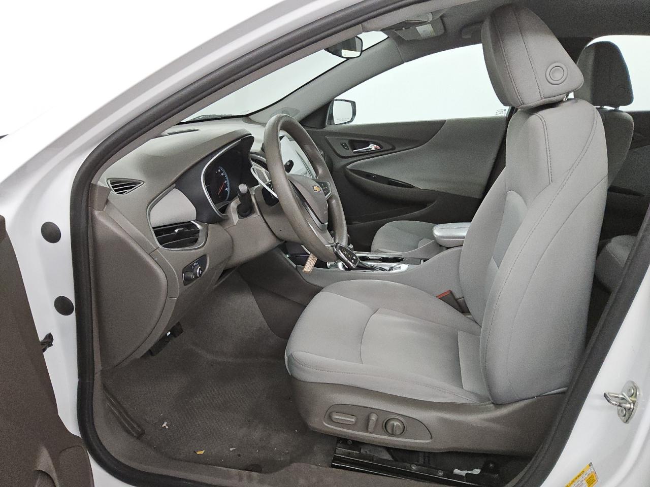 2022 Chevrolet Malibu - Image 7