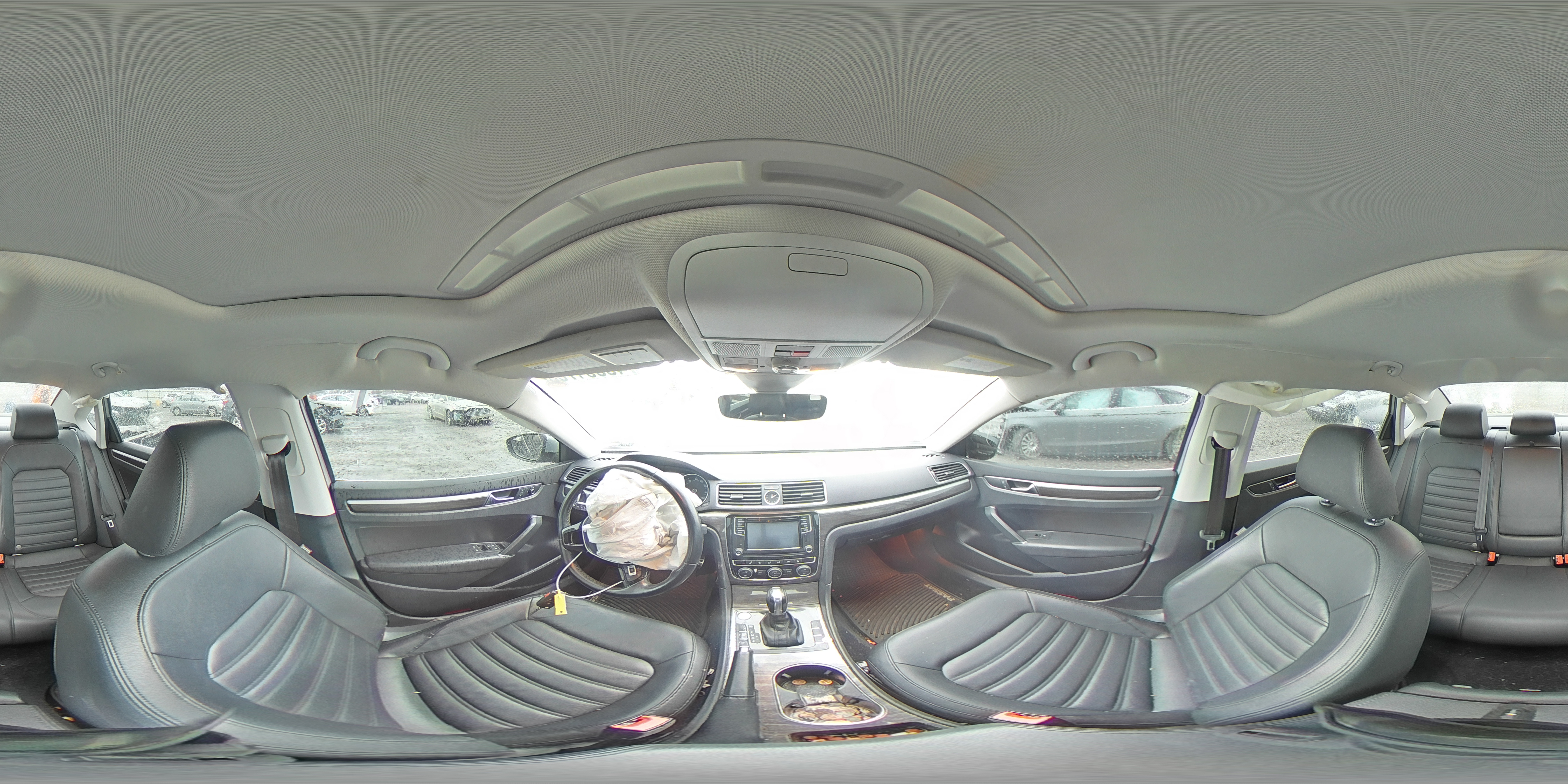 2017 Volkswagen Passat - Image 12