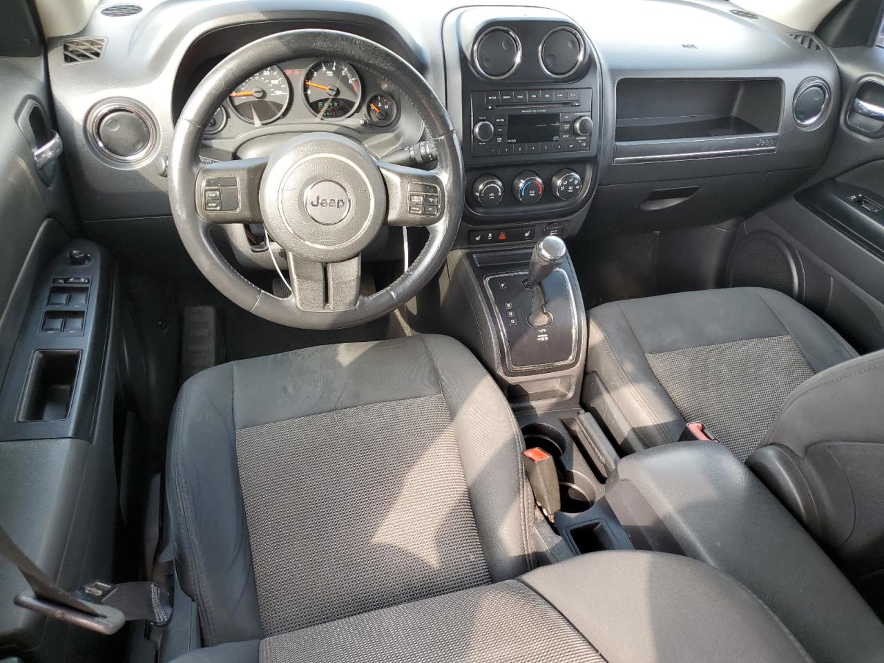 2012 Jeep Liberty (Patriot) - Image 8