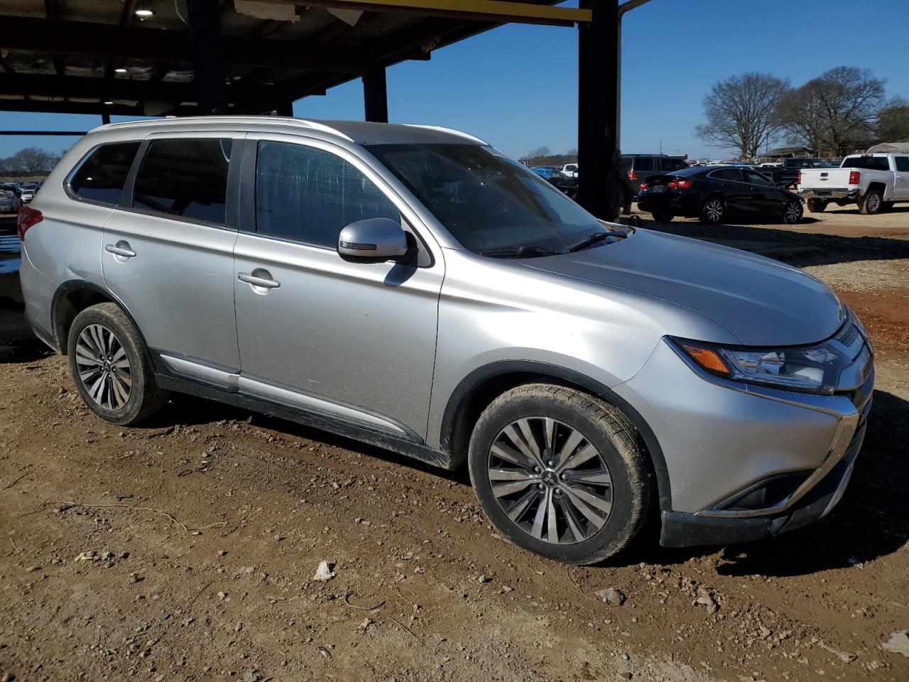 2020 Mitsubishi Outlander - Image 4