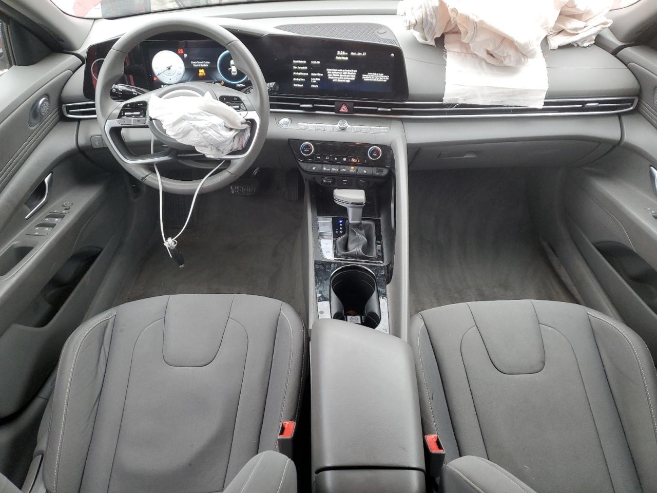 2023 Hyundai Elantra - Image 8