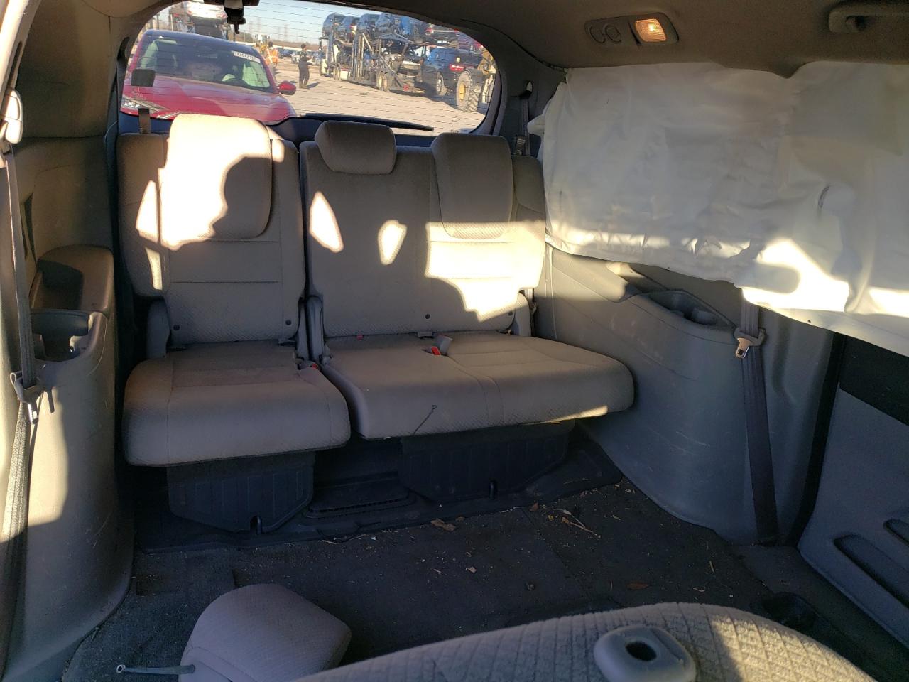 2015 Honda Odyssey - Image 10