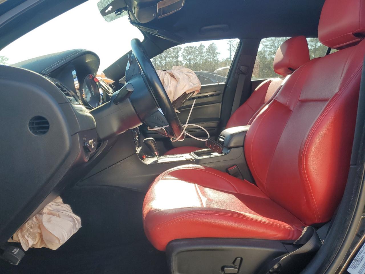 2013 Chrysler 300 - Image 7