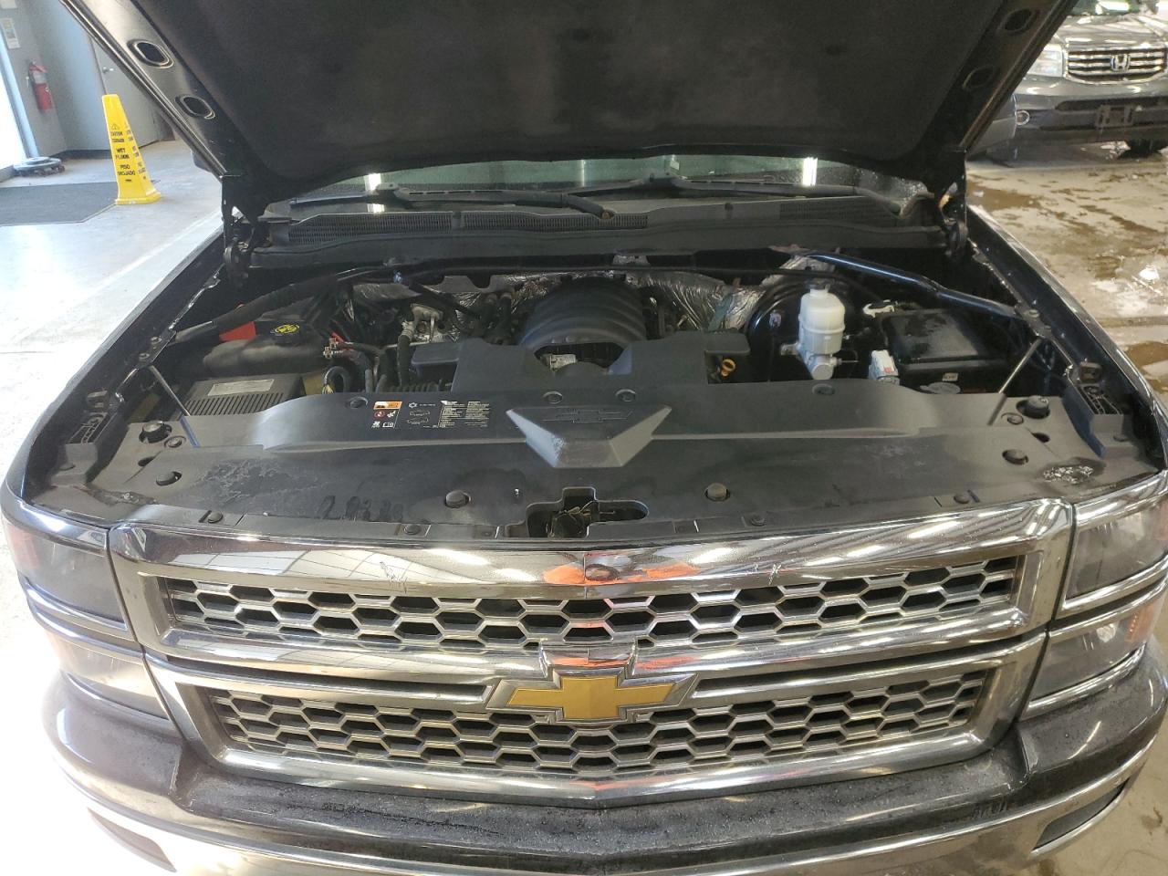 2015 Chevrolet Silverado - Image 11