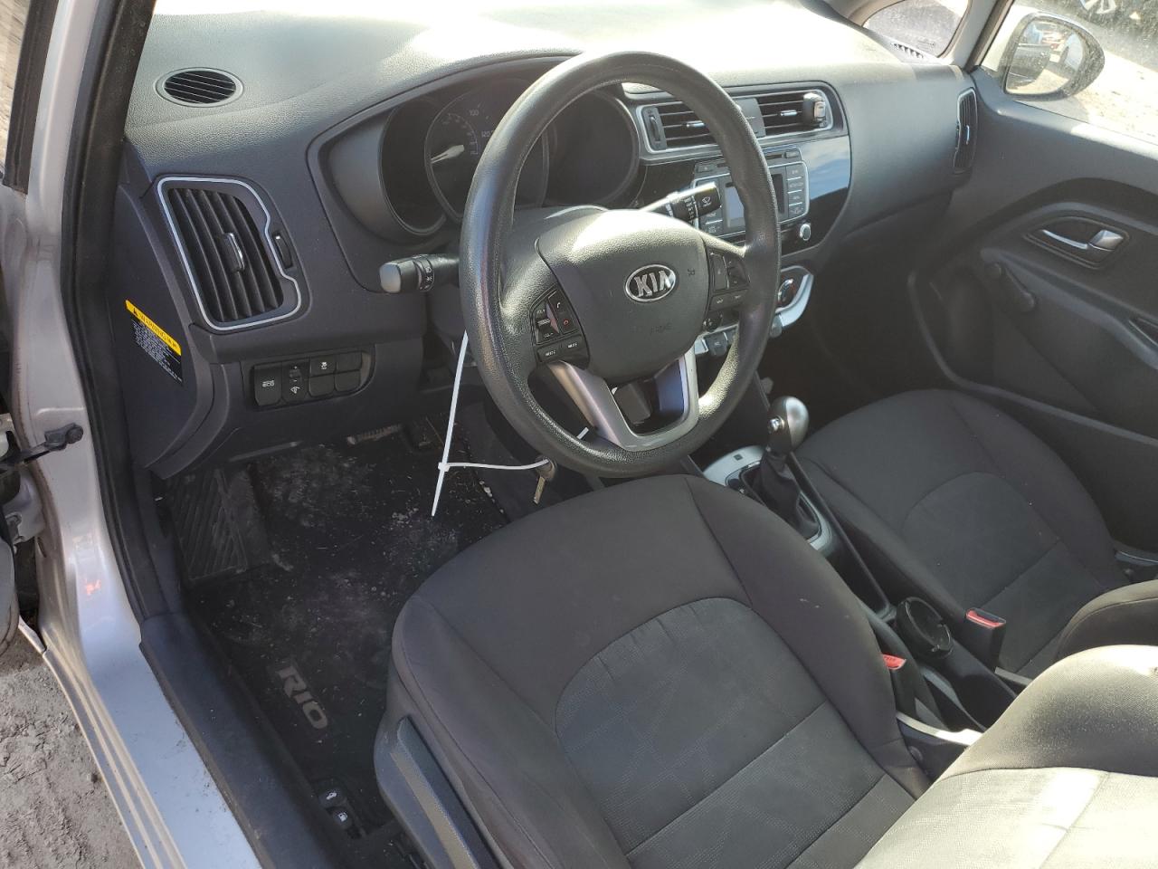 2016 Kia Rio - Image 8