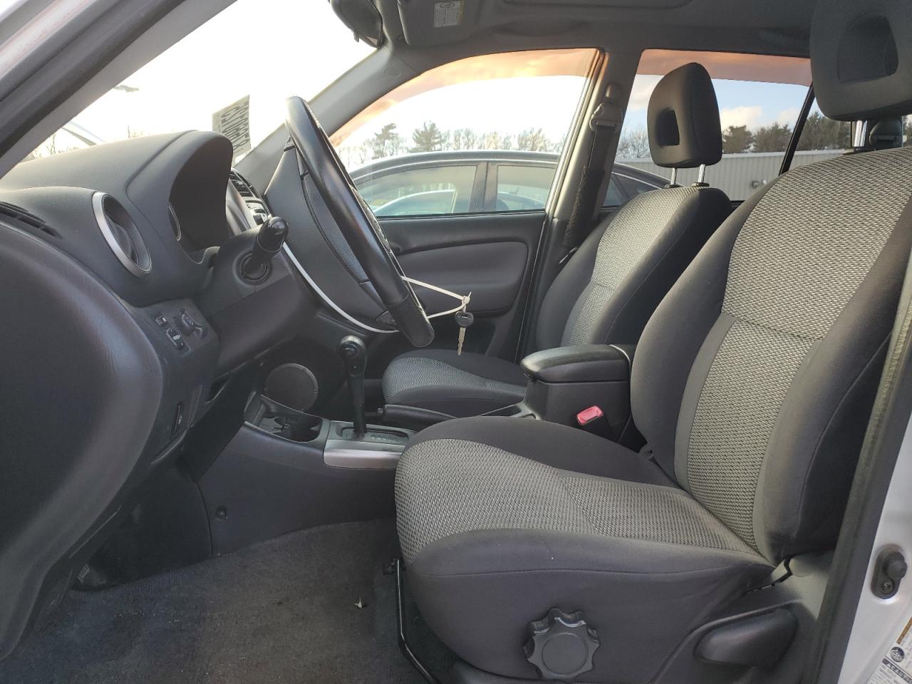 2005 Toyota RAV 4 - Image 7