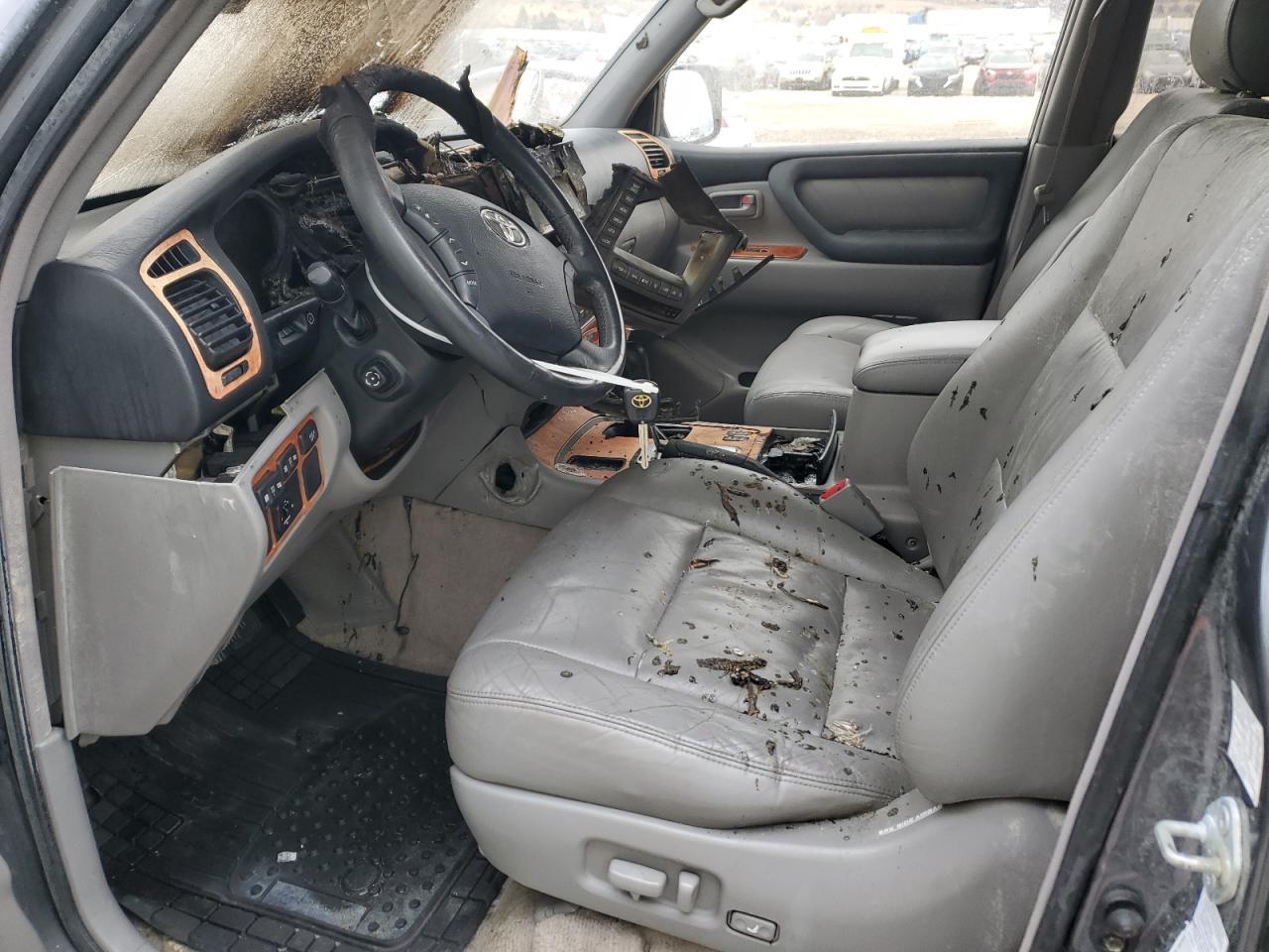 2003 Toyota Land Cruiser - Image 7