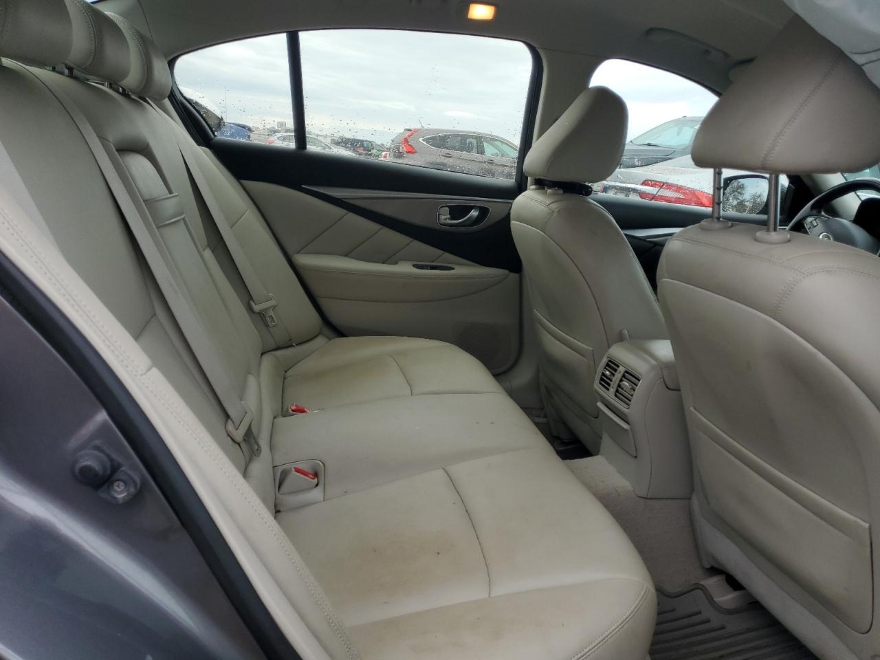 2015 Infiniti Q50 - Image 11