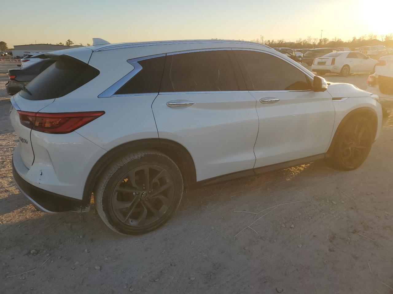2019 Infiniti QX50 - Image 3