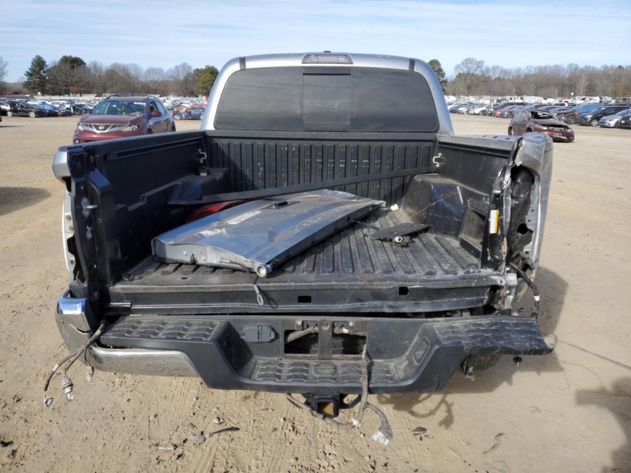 2020 Toyota Tacoma - Image 6