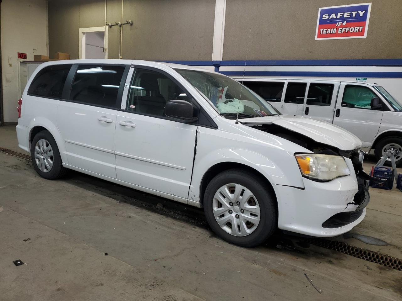 VIN 2C4RDGBG1ER432429 2014 DODGE CARAVAN no.4