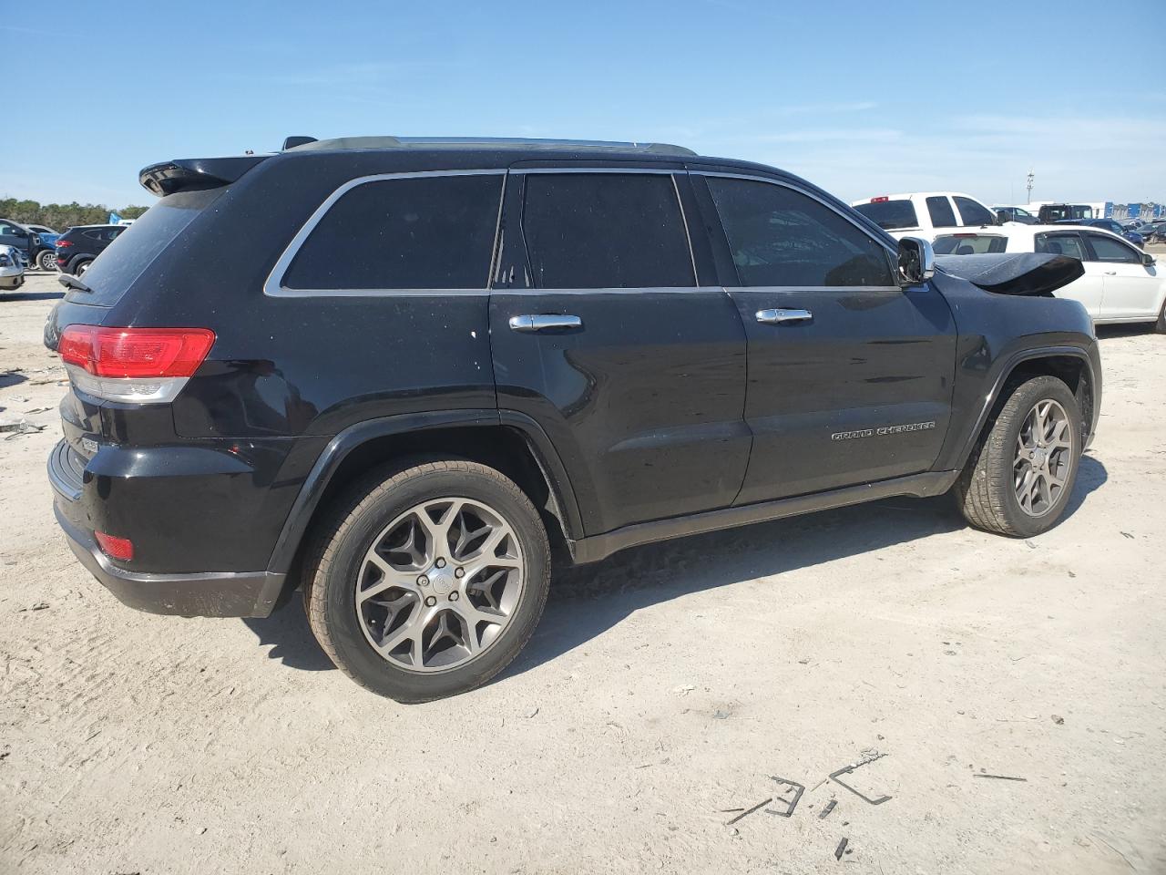 2018 Jeep Grand Cherokee - Image 3