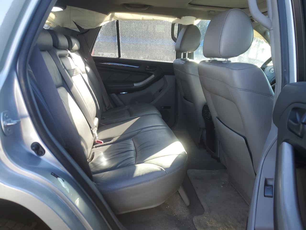 2007 Toyota 4Runner - Image 11