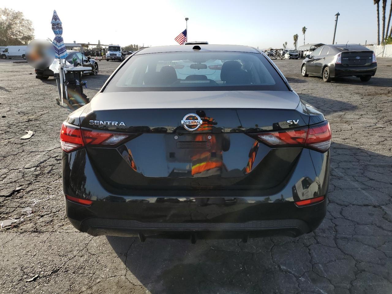 2022 Nissan Sentra - Image 6