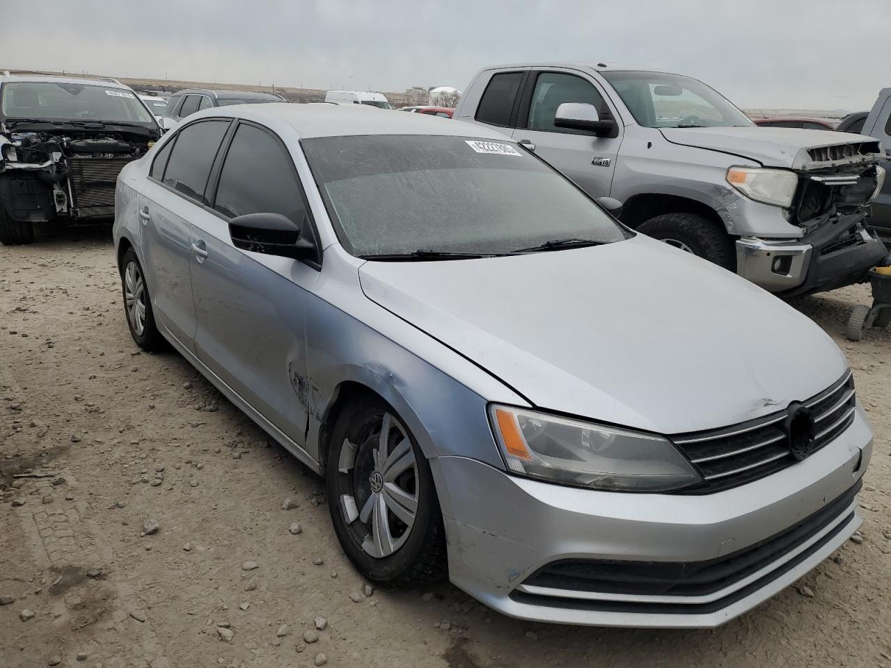 2015 Volkswagen Jetta - Image 4
