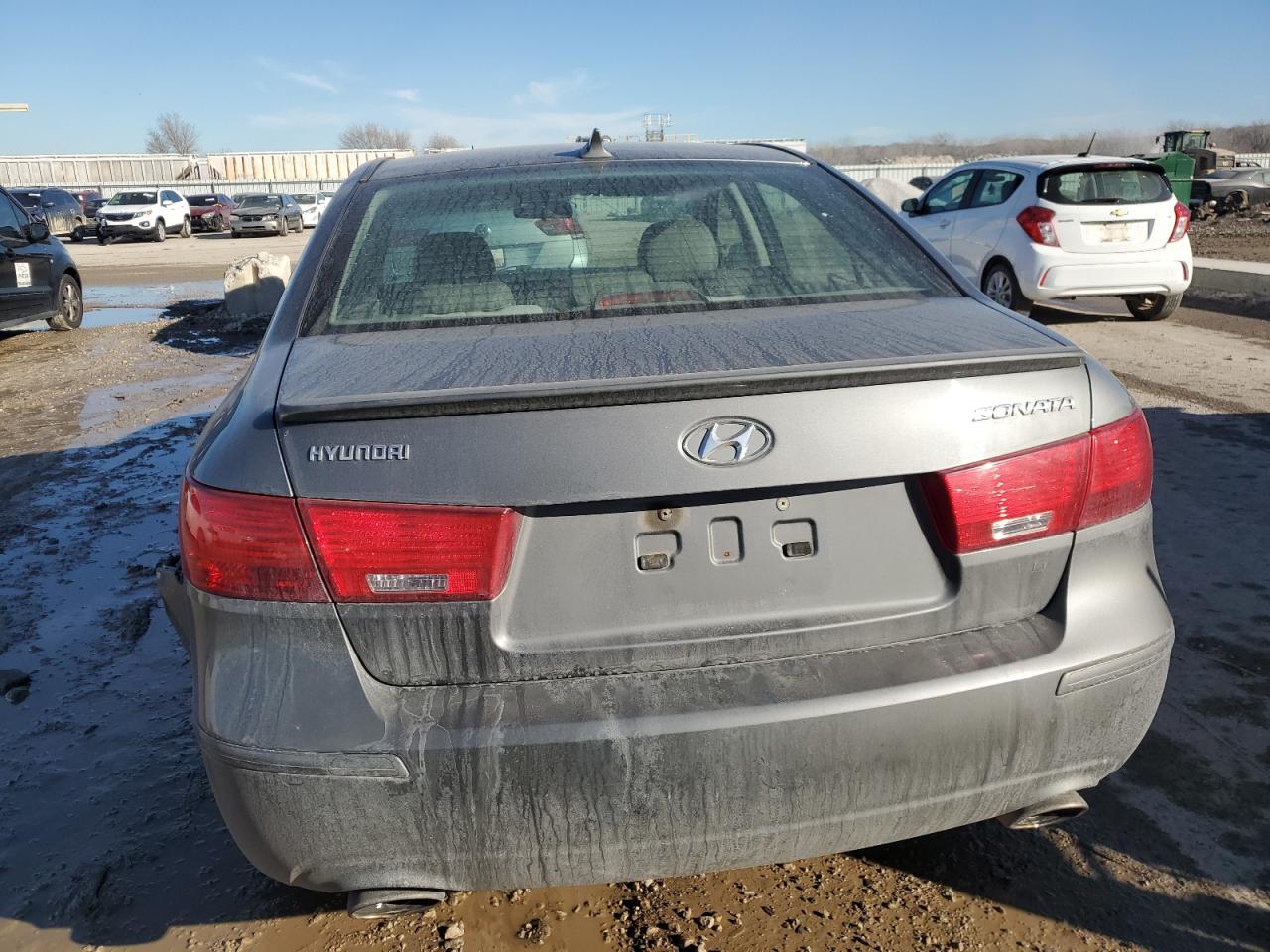 2009 Hyundai Sonata - Image 6