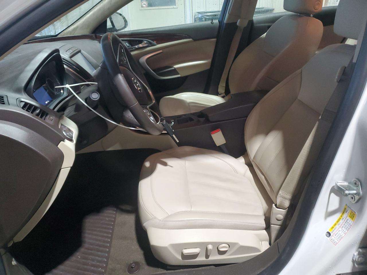 2017 Buick Regal - Image 7