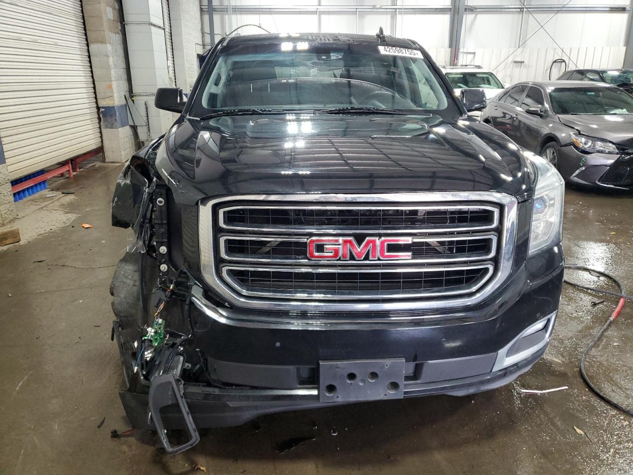 2016 GMC Yukon - Image 5