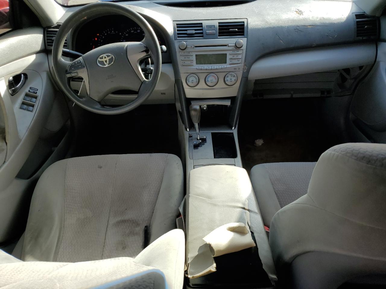 2010 Toyota Camry - Image 8