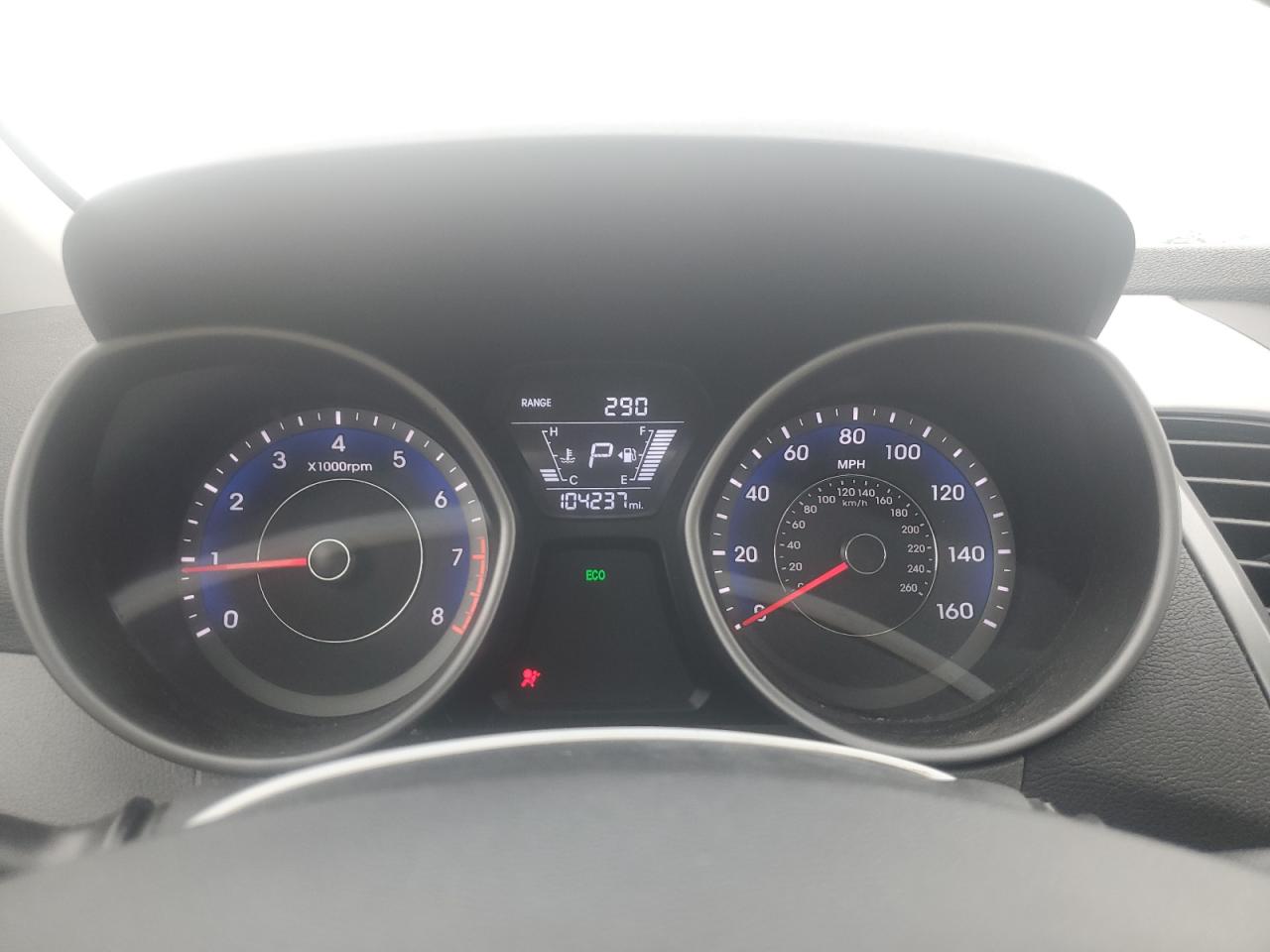 2015 Hyundai Elantra - Image 9