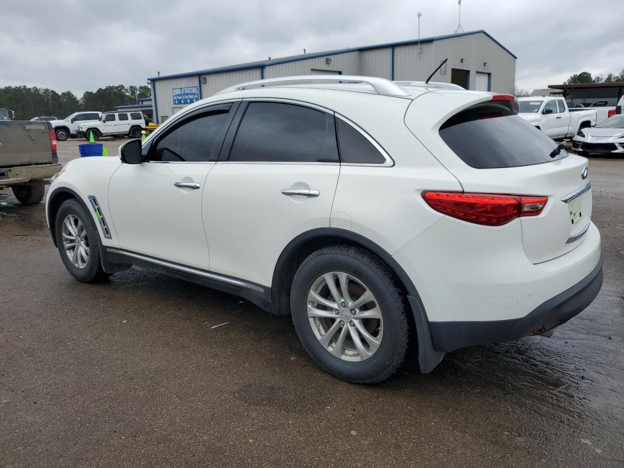 2013 Infiniti FX - Image 2