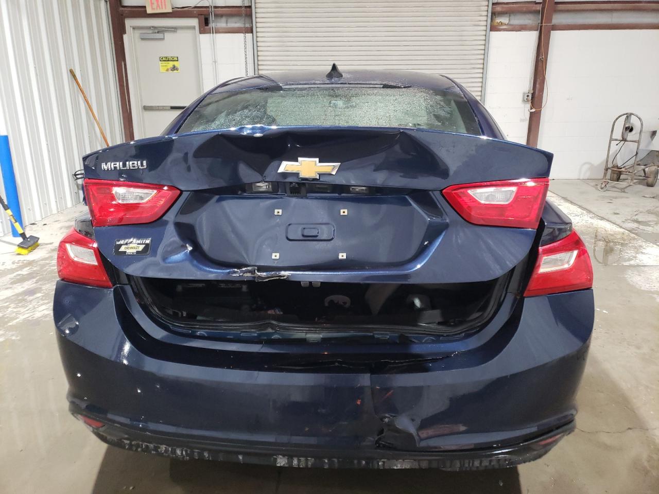 2017 Chevrolet Malibu - Image 6