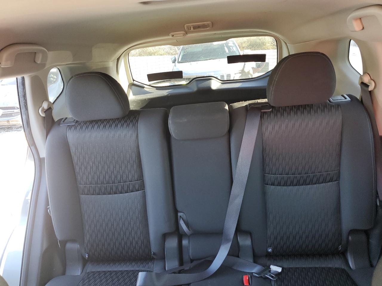 2017 Nissan Rogue - Image 10